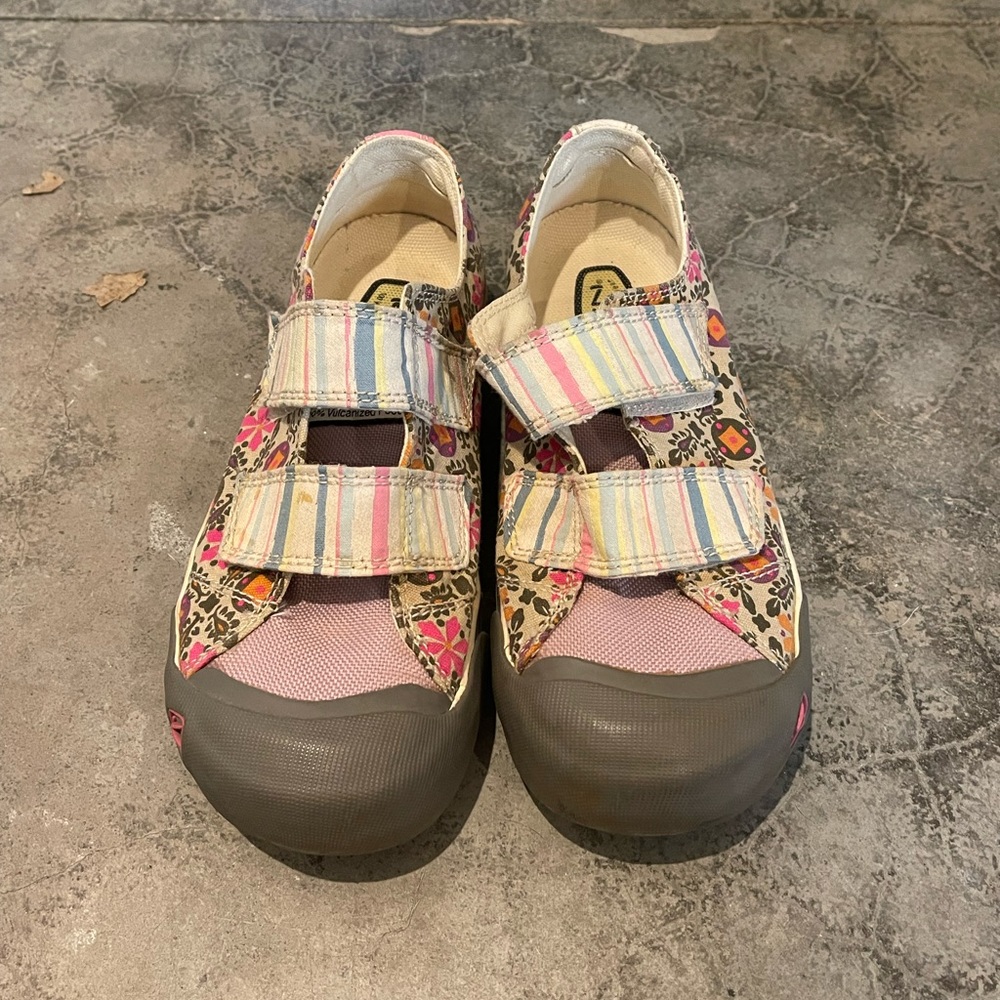 Keen colorful sneakers